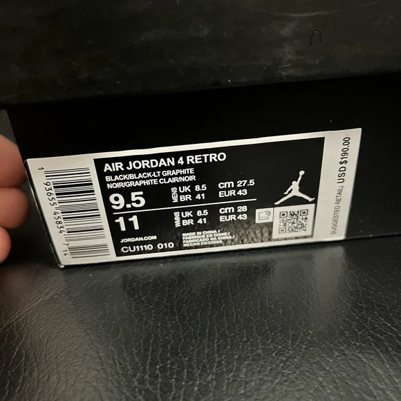 Air Jordan 4 Black Cat